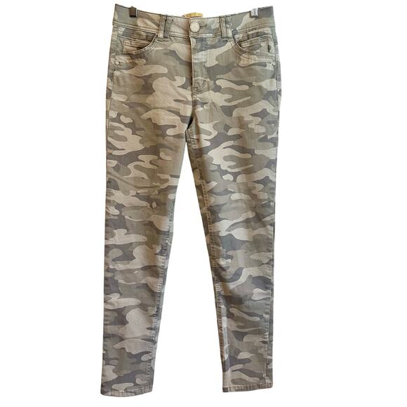 🌴 Democracy Stretch Camo Denim Jeans, Size 10 - Picture 3 of 10